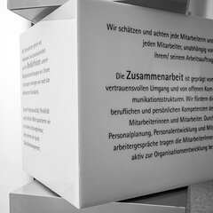 Würfel mit Grundsätzen der Diakonie